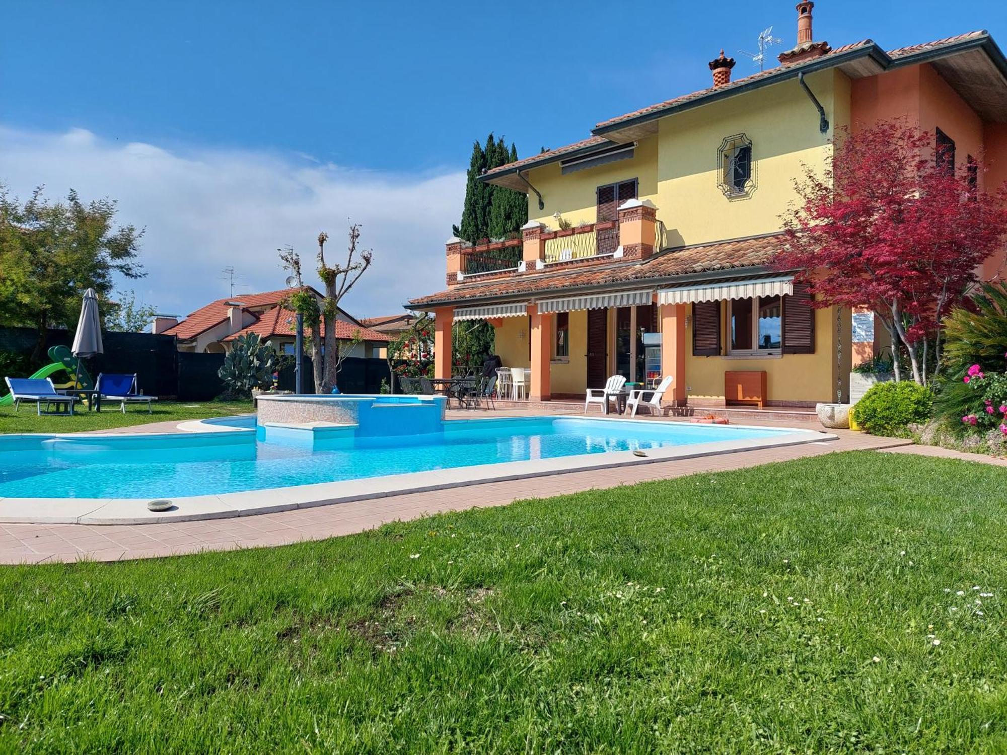 B&B Villa Giulia Desenzano del Garda Exterior foto